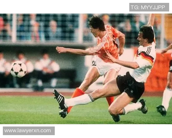 AC米兰球员冲击金球奖数据分析全面对比深入解析 AC米兰球员冲击金球奖数据分析全面对比深入解析